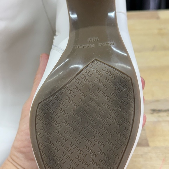 Elegant White Women's Boots Marc Fisher sz 10m - Picture 7 of 11